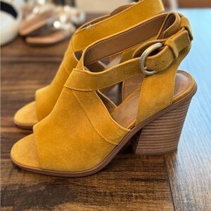 Marc Fisher Yellow Suede Heels with Chunky Heel